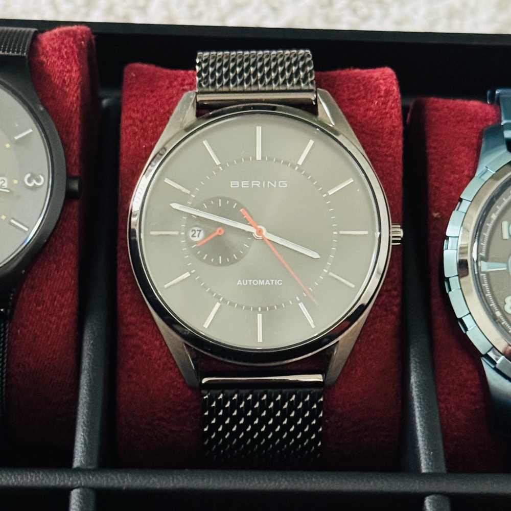 Ring Men's Gray and Silver Watch
